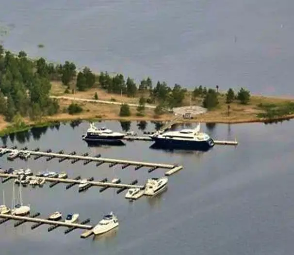 Construction of the Laguna Yacht Club in Priozersk